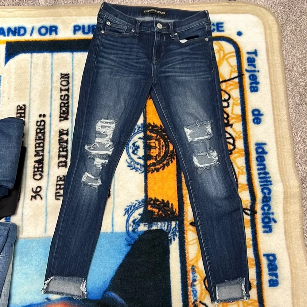 Express Mid Rise Jean - Picture 1 of 5